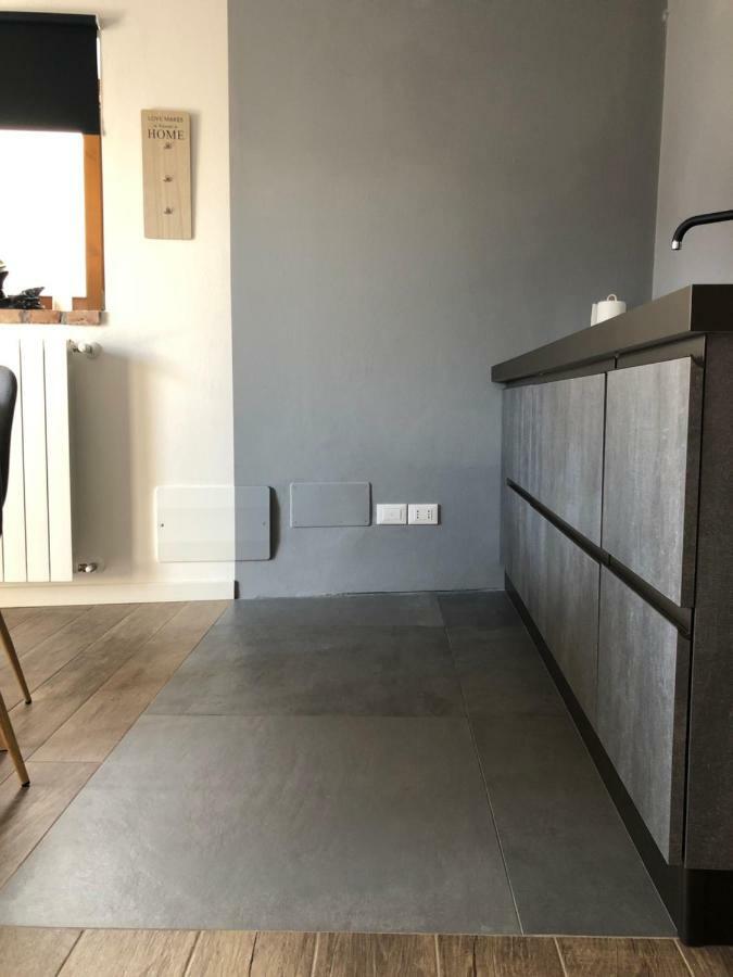 Tree House Apartment Polpenazze del Garda Bagian luar foto