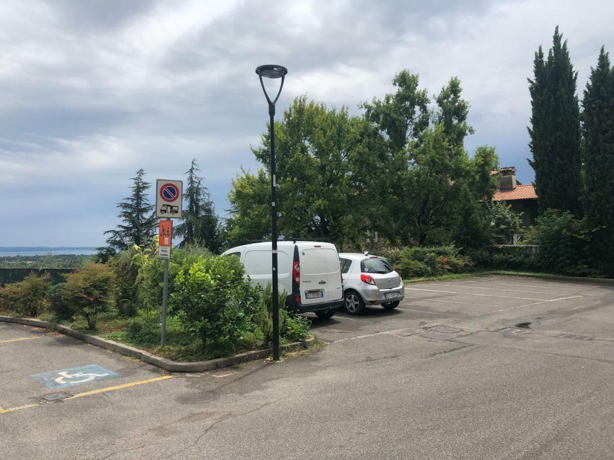 Tree House Apartment Polpenazze del Garda Bagian luar foto